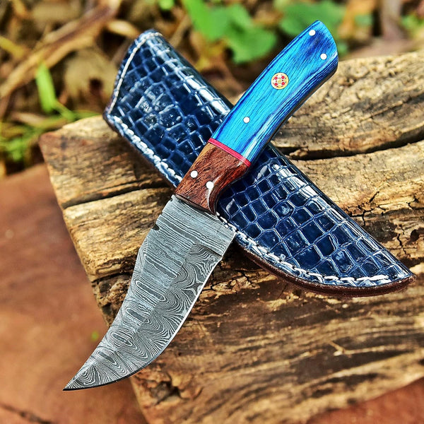 Custom Damascus Hunting Skinner Knife Rosewood Handle Fixed Blade Bushcraft Knife Camping Survival Gift for Men